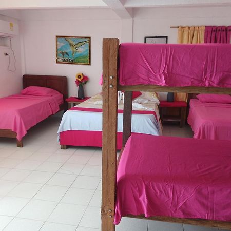 Cabanas Mister Mac Fresh Water Bay Екстериор снимка