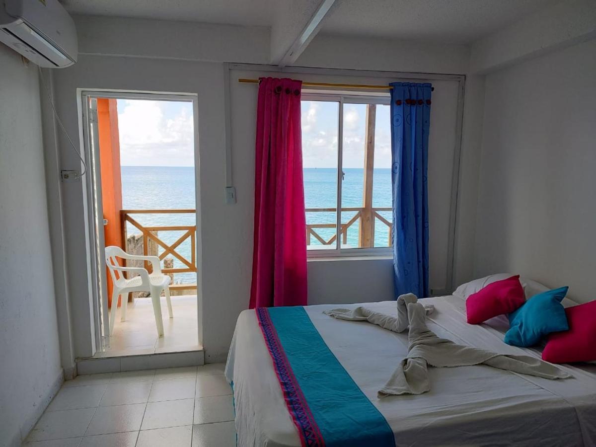 Cabanas Mister Mac Fresh Water Bay Екстериор снимка